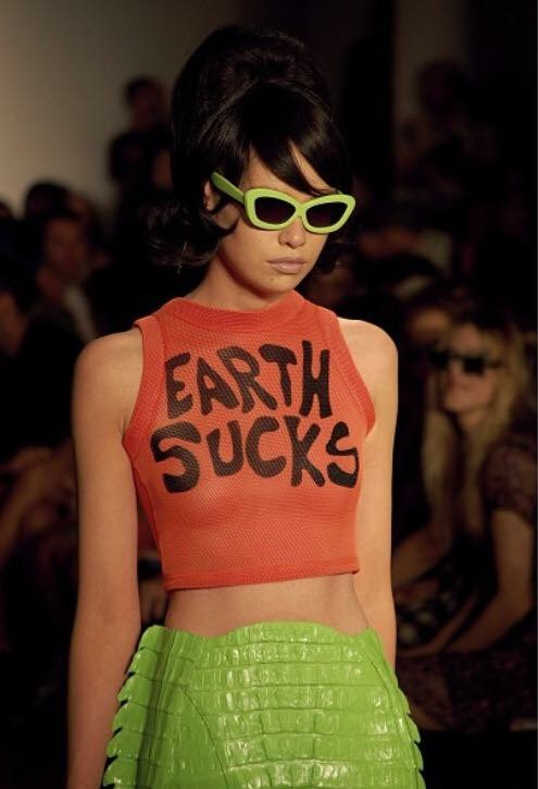 Earth sucks 