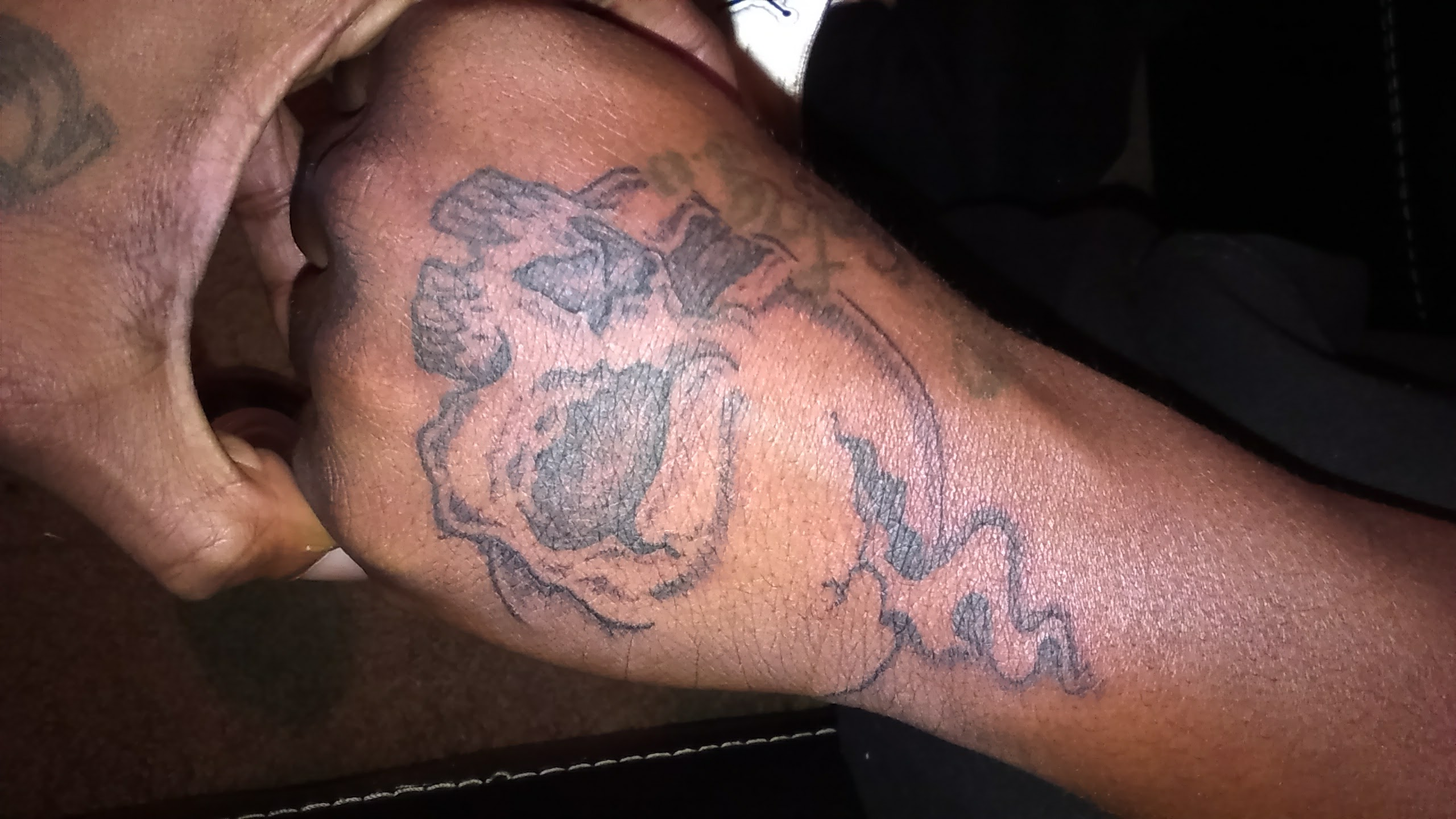 Skull 💀 on hand