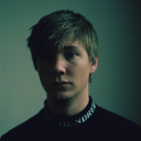 Ray - Graphic Designer