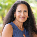 Suyen Stevenson - Graphic Designer